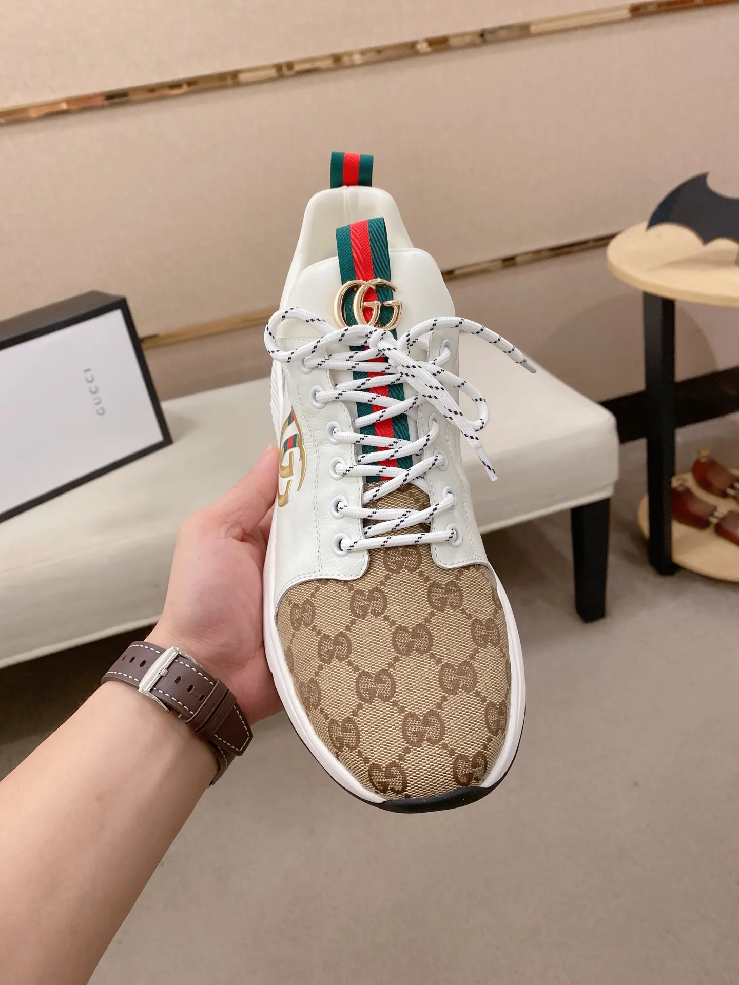 Men's clothing and shoes💰:462💰 (GUCCI) The latest model from the official website🎁🎁Casual and fashionable men's shoes👟, hot style💥The version is simple and elegant, exclusive for trendy men. The unique latest brand elements from the official website👑Original Gucci decoration, fashionable and generous, the fabric is original cowhide ✅Mesh breathable lining, the official website specifies wear-resistant casual outsole, the classic model is taken in kind at the counter🎬38-44 (can be customized for 45 non-refundable)